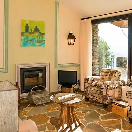 Folgosa Sleeps 6 Air Con Wifi Villa